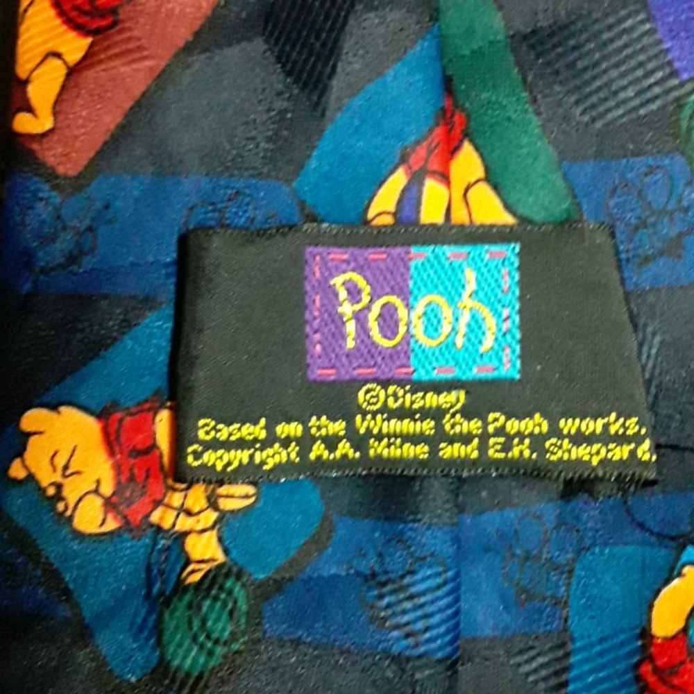 Disney Winnie pooh tie - Picture 3 of 3